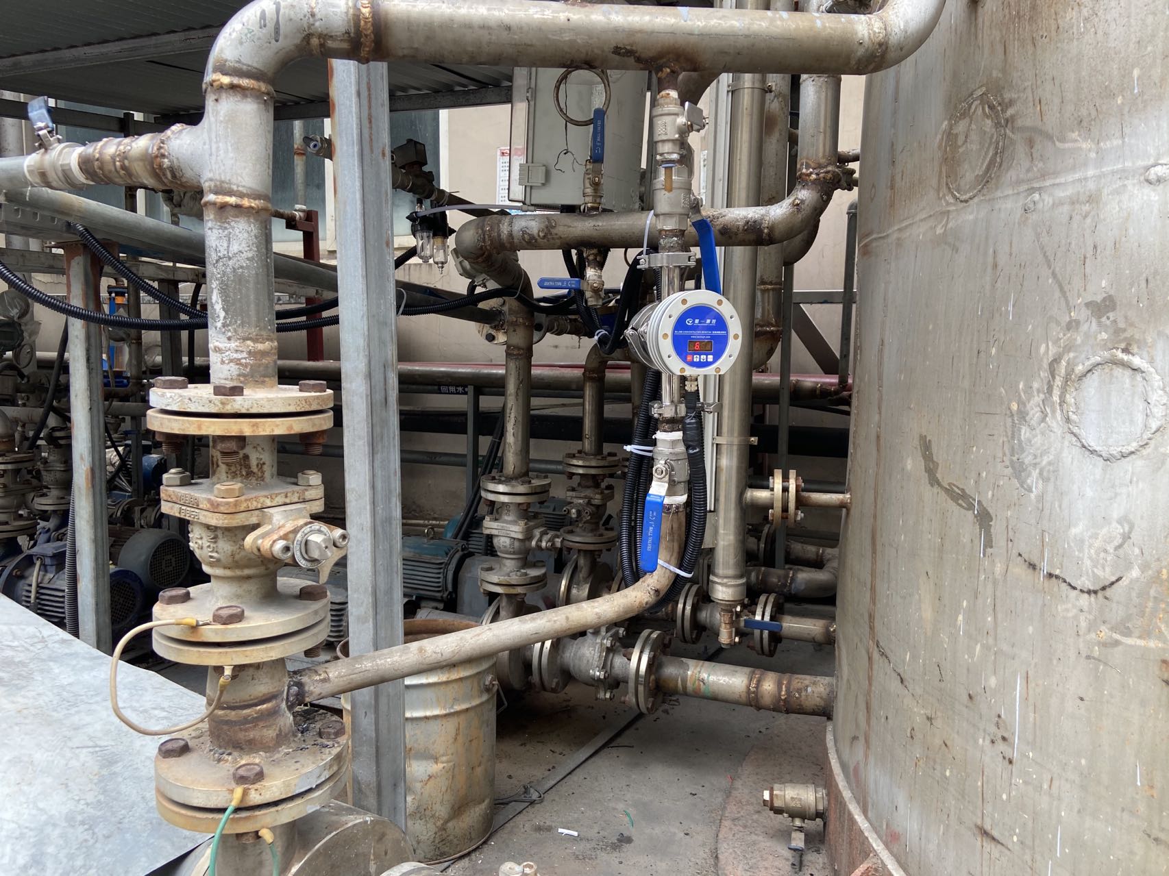 DMF在線折光儀在皮革行業(yè)干法工藝實(shí)際應(yīng)用 DMF在線折光儀在皮革行業(yè)干法工藝實(shí)際應(yīng)用