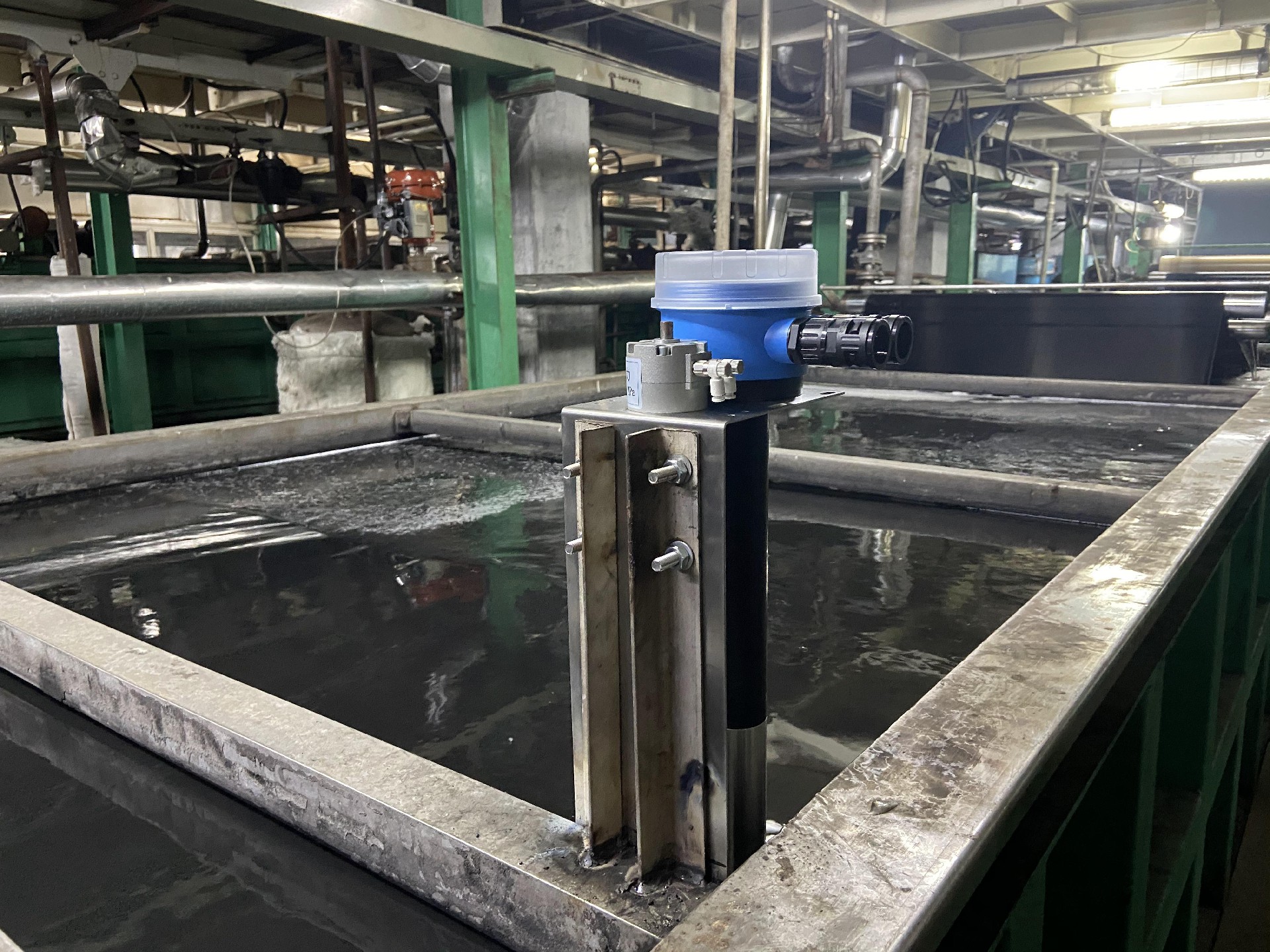 DMF在線折光儀在皮革行業(yè)濕法工藝實(shí)際應(yīng)用 DMF在線折光儀在皮革行業(yè)濕法工藝實(shí)際應(yīng)用